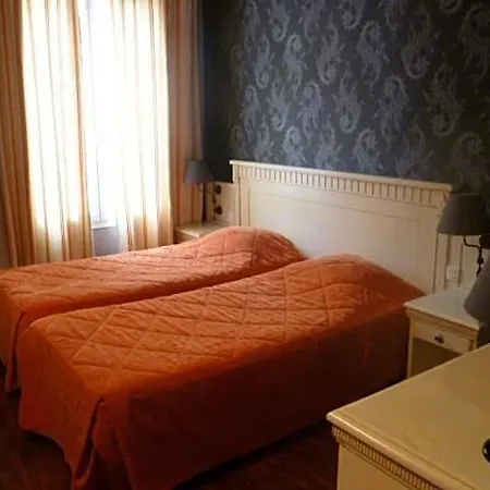 Au Limousin Hotel 2*
